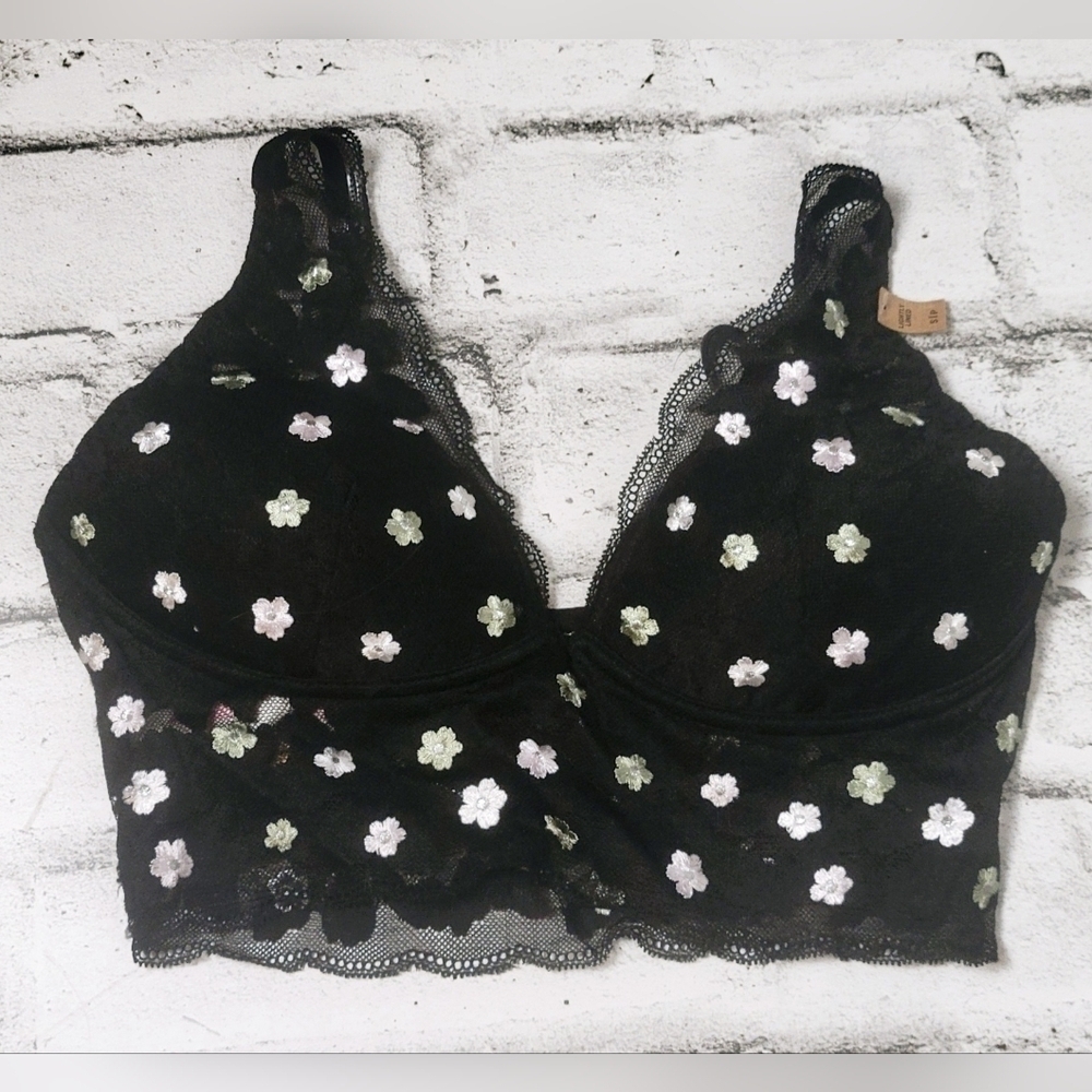 NWT VS Pink Black Floral Lace Bralette Embroidered Daisies Size S